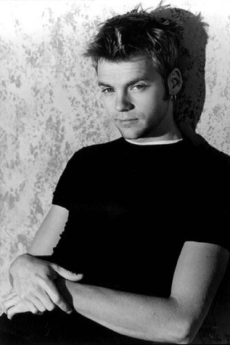 埃斯特班·鲍威尔 Esteban Powell照片