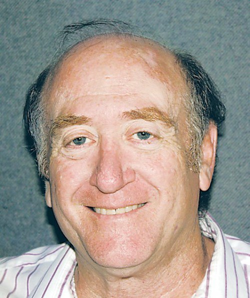 劳埃德·J·施瓦茨 Lloyd J. Schwartz照片