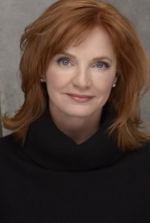 Nancy McLoughlin照片