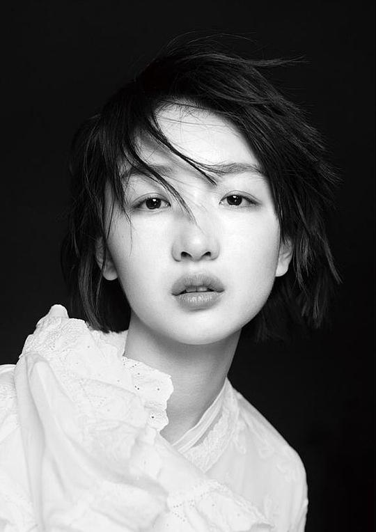 周冬雨 Dongyu Zhou照片