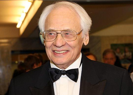 弗拉基米尔·纳乌莫夫 Vladimir Naumov照片