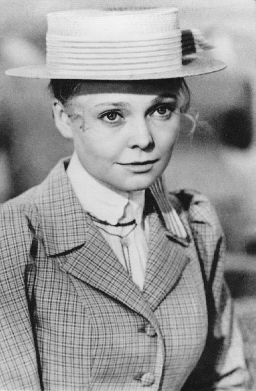 纳塔利娅·别洛赫沃斯季科娃 Natalya Belokhvostikova照片