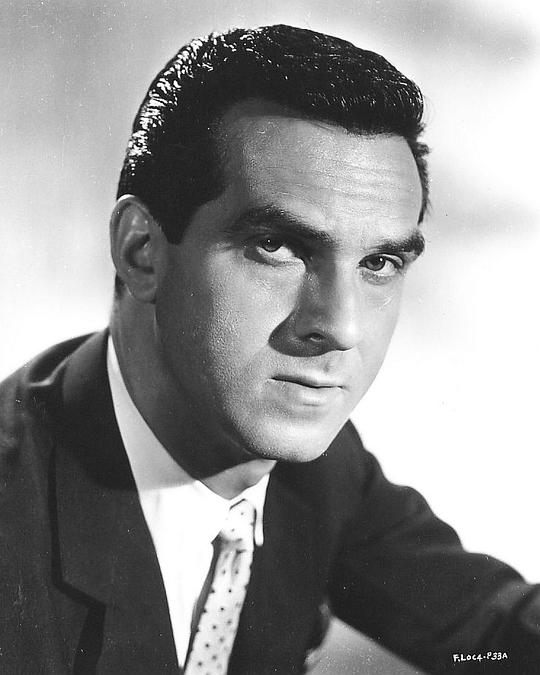 罗伯特·阿登 Robert Arden照片