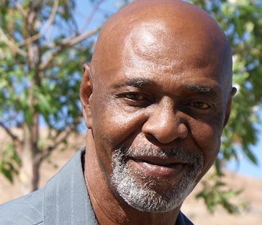 吉-杜·根伯卡 Ji-Tu Cumbuka照片