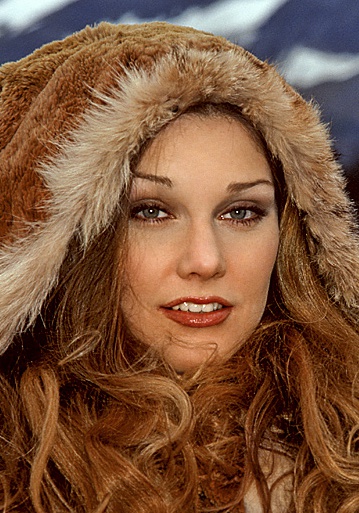 康斯妲丝·茉莉 Constance Money照片