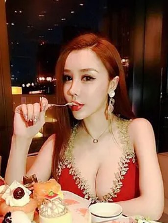 王一霏 Yifei Wang照片