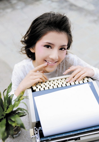 吴千语 Karena Ng照片