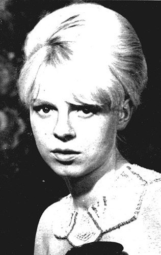 伊娃·扬楚罗瓦 Iva Janzurová照片