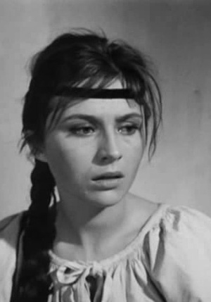 艾米丽娅·瓦萨约娃 Emília Vášáryová照片