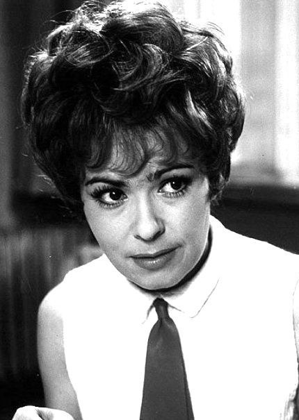 伊日娜·博赫达洛娃 Jirina Bohdalová照片