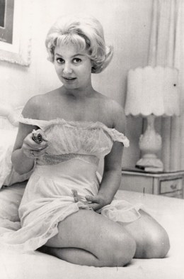 戴安娜·达林 Diana Darrin照片