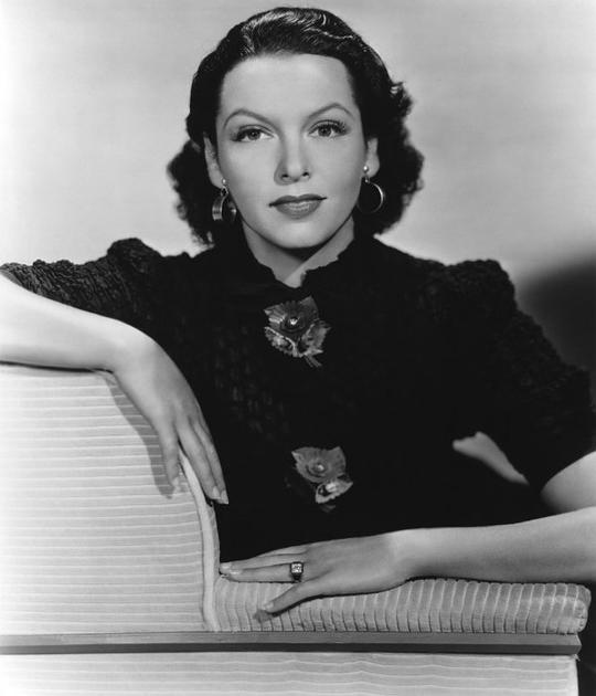 盖尔·桑德加德 Gale Sondergaard照片
