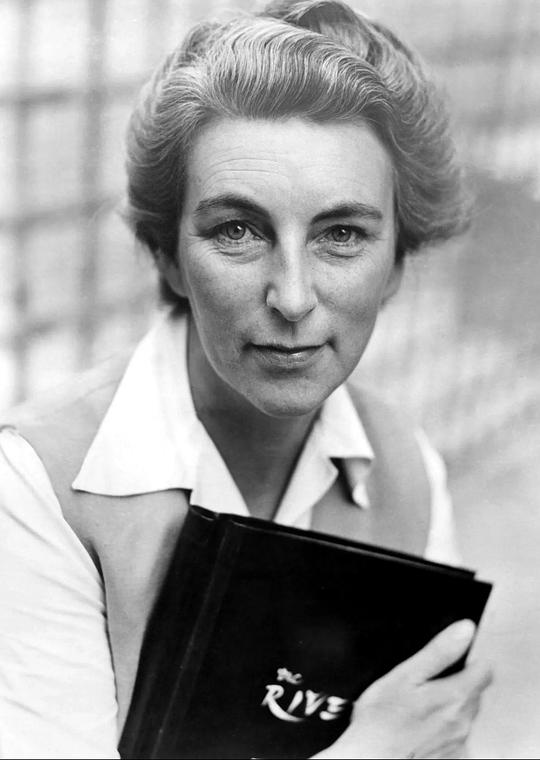 鲁默·戈登 Rumer Godden照片