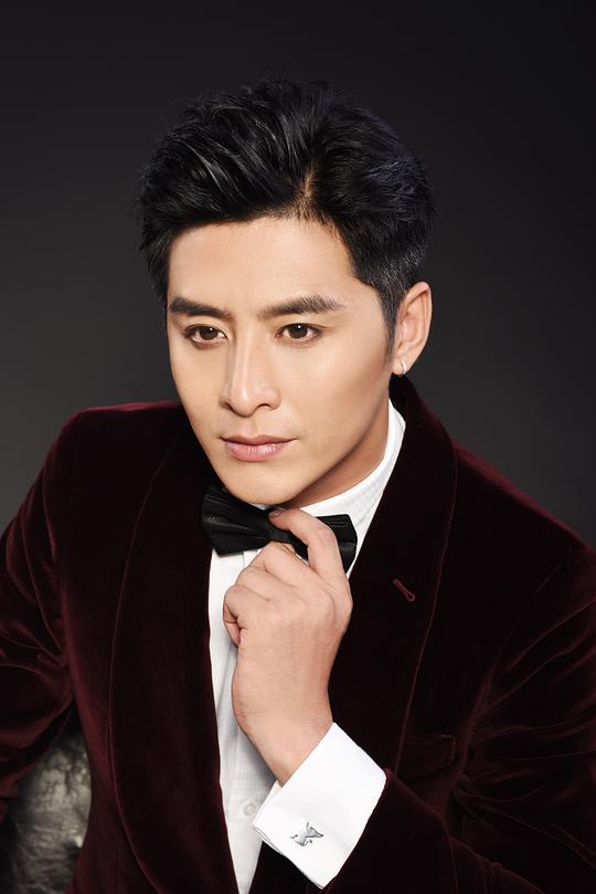 罗彬 Robin Luo照片