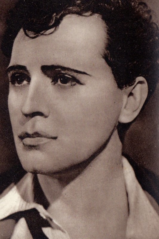 米歇尔·麦克利亚姆莫伊尔 Micheál MacLiammóir照片