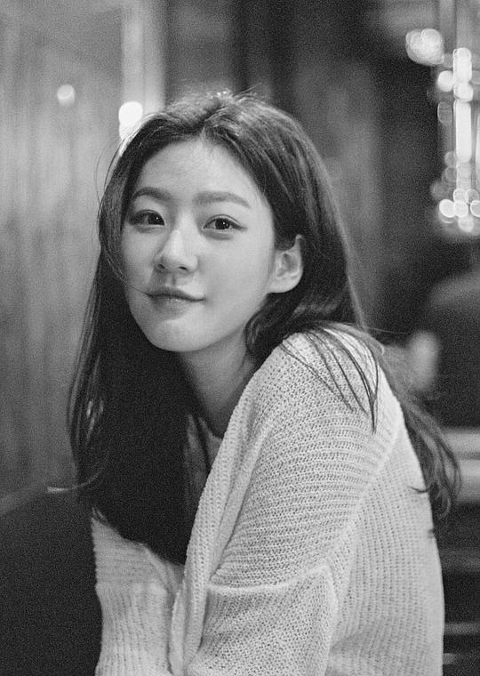 金赛纶 Sae-ron Kim照片