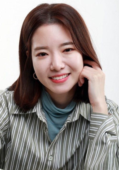 荷承里 Seung-Ri Ha照片