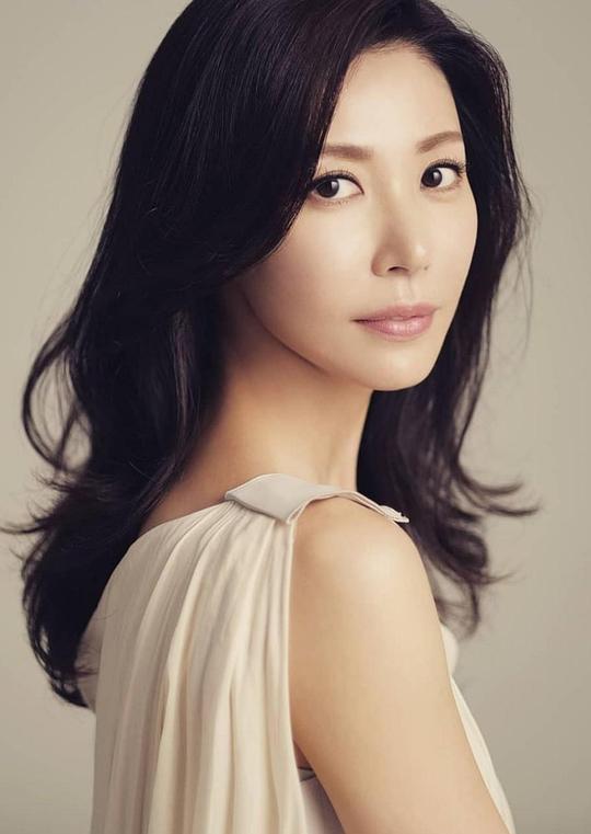 成贤娥 Hyeon-a Seong照片