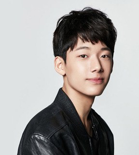 郑泽玄 Taek-hyeon Jeong照片