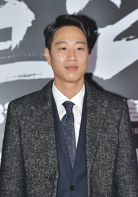 李承勇 Seung-yong Lee照片