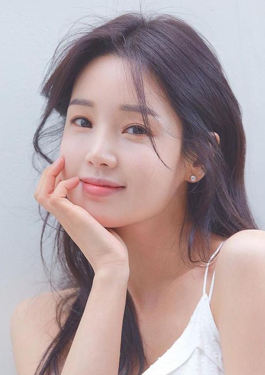 南奎丽 Gyu-ri Nam照片