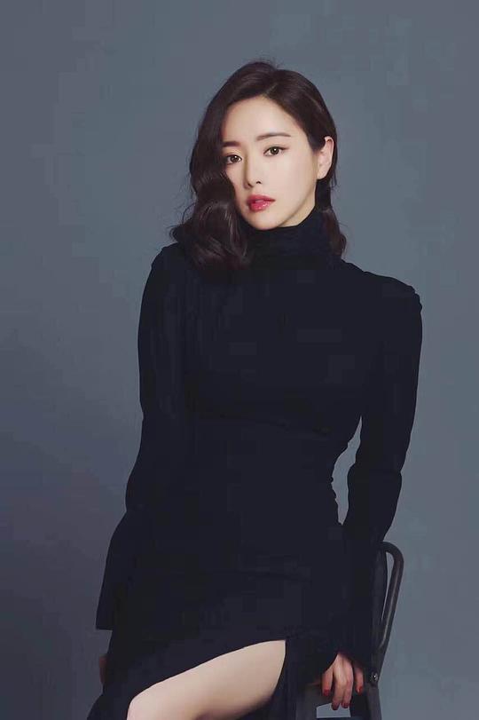 洪秀儿 Su-a Hong照片