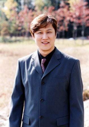 金正均 Jeong-Gyoon Kim照片