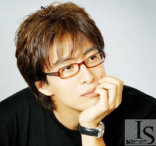 裴勇俊 Yong-jun Bae照片