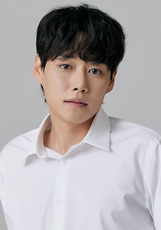 李辉钟 Lee Hwi Jong照片