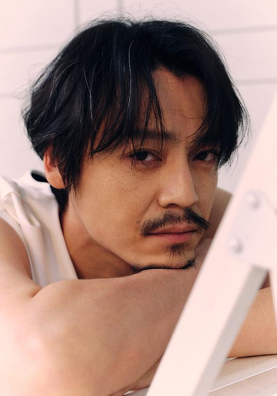 王紫逸 Ziyi Wang照片