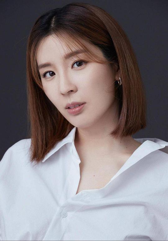 咸延枝 Ham Yon-ji照片