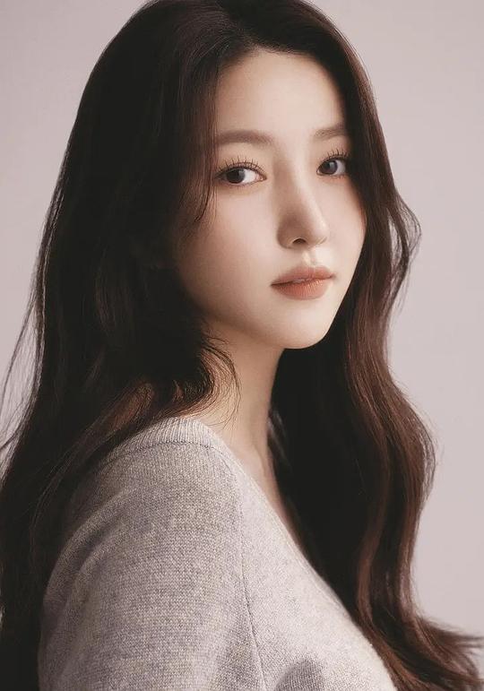 金韶情 Kim Sojeong照片