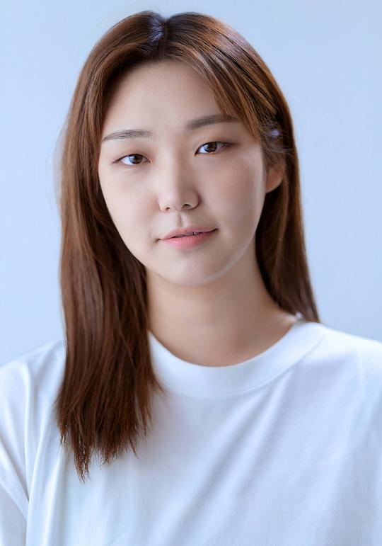 金玟珠 Kim Min-ju照片