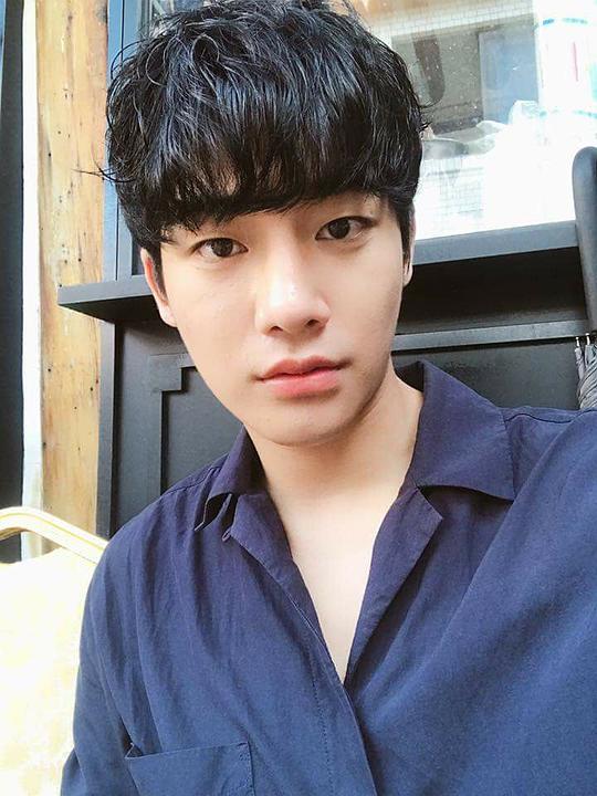 姜律 Kang Yul照片