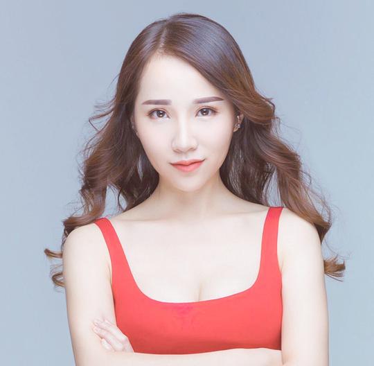 方雅萱 Yaxuan Fang照片
