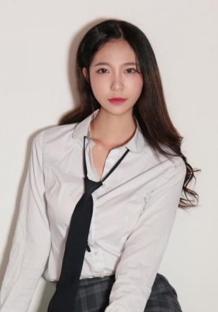 尹律 Yoon Yool照片