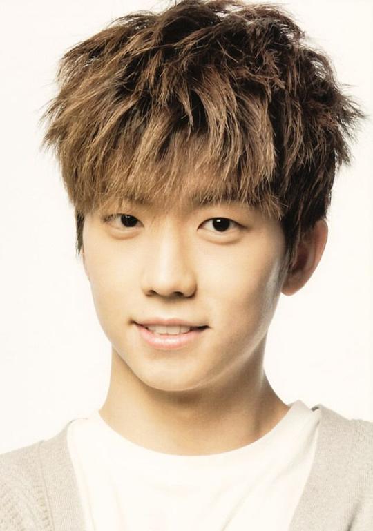 张祐荣 Wooyoung Jang照片