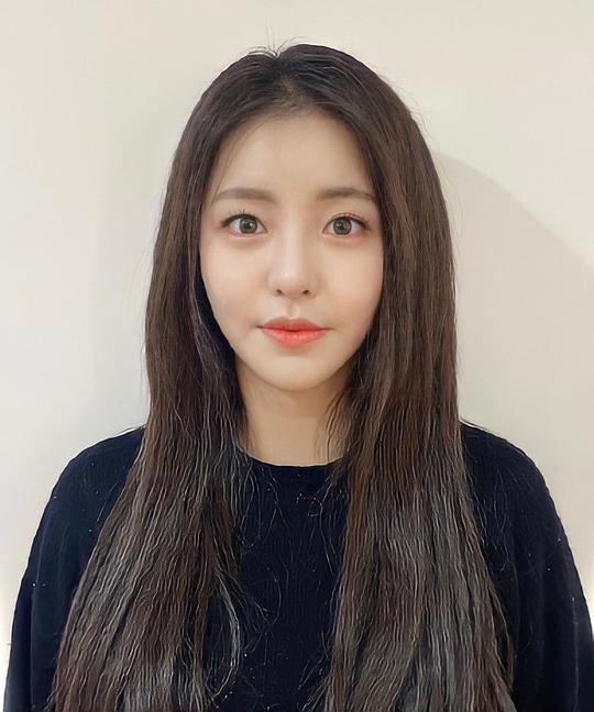 南侑廷 Nam Yujeong照片