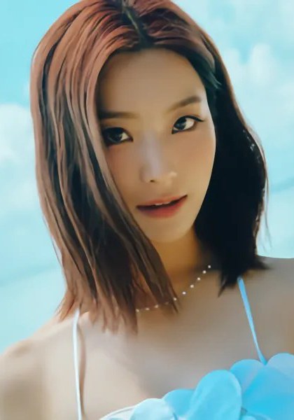 李赛纶 Sae-rom Lee照片