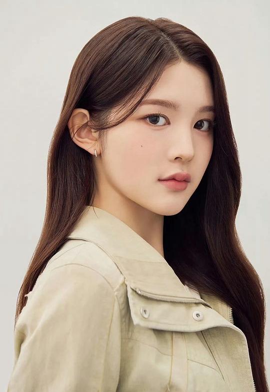 卢惟那 A-NA照片