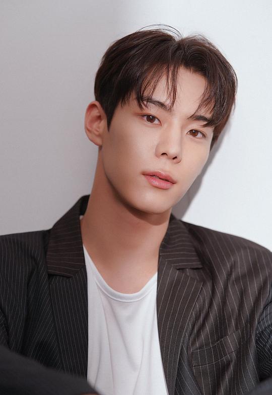 尹书彬 Seo-bin Yoon照片