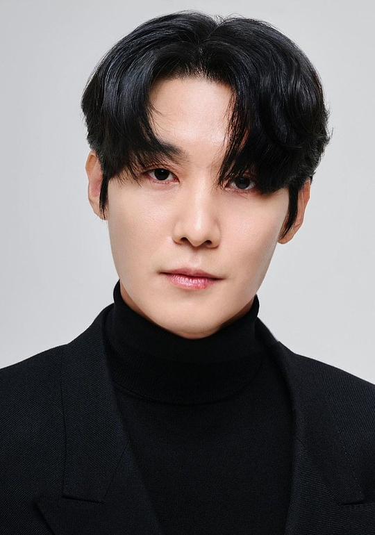 张栗 Chang Ryul照片