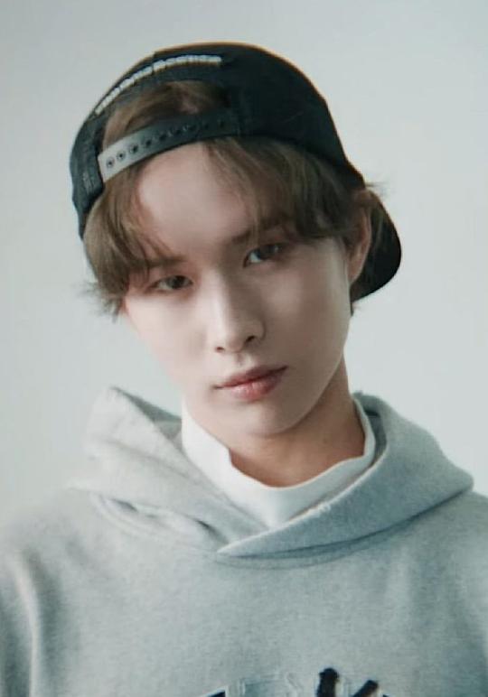 李炅潣 KYUNGMIN照片