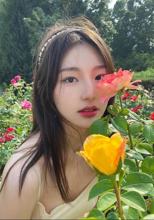 周心语 Zhou Xinyu照片