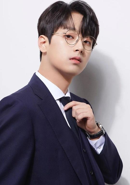 李燦元 Lee Chan-won照片