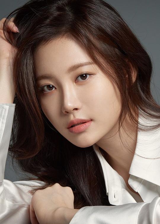 金亚荣 YURA照片