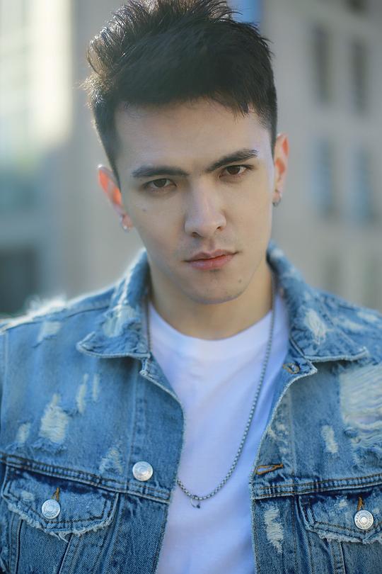 江依昊 Yihao Jiang照片