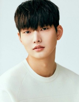 尹仲彬 Jong-bin Yoon照片