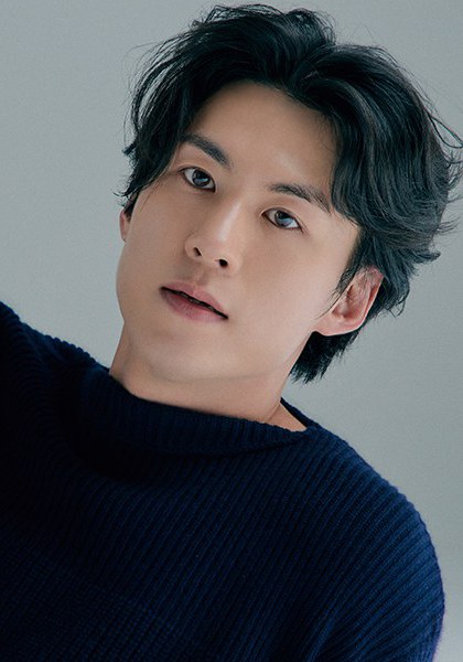 刘义泰 Yu Eui-tae照片