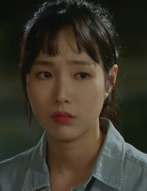 尹珍率 Yoon Jin-sol照片